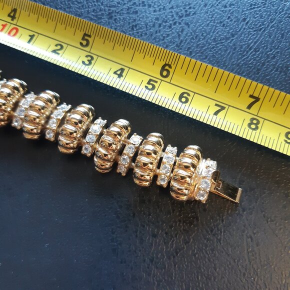 Signed JBK Gold Tone Clear Swarovski Crystal Linked Vintage Bracelet - Picture 10 of 10